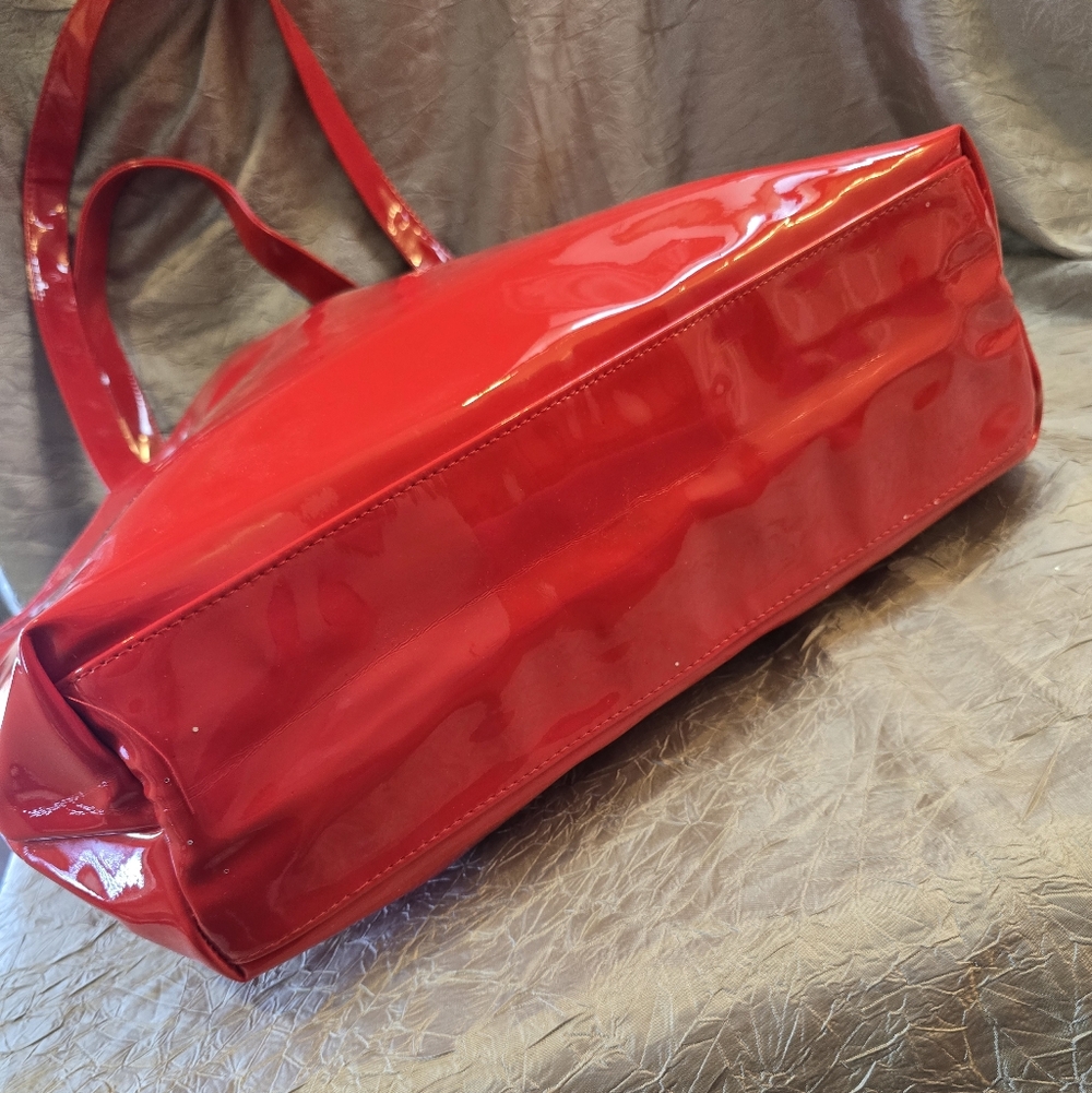 Carolina Herrera Glossy Red Tote Bag - Picture 9 of 14